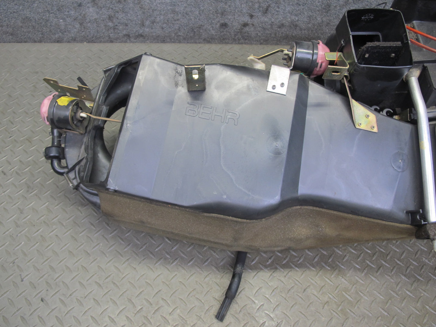 82-85 Mercedes W123 300D A/C Air Condition Evaporator Heater Climate Box OEM