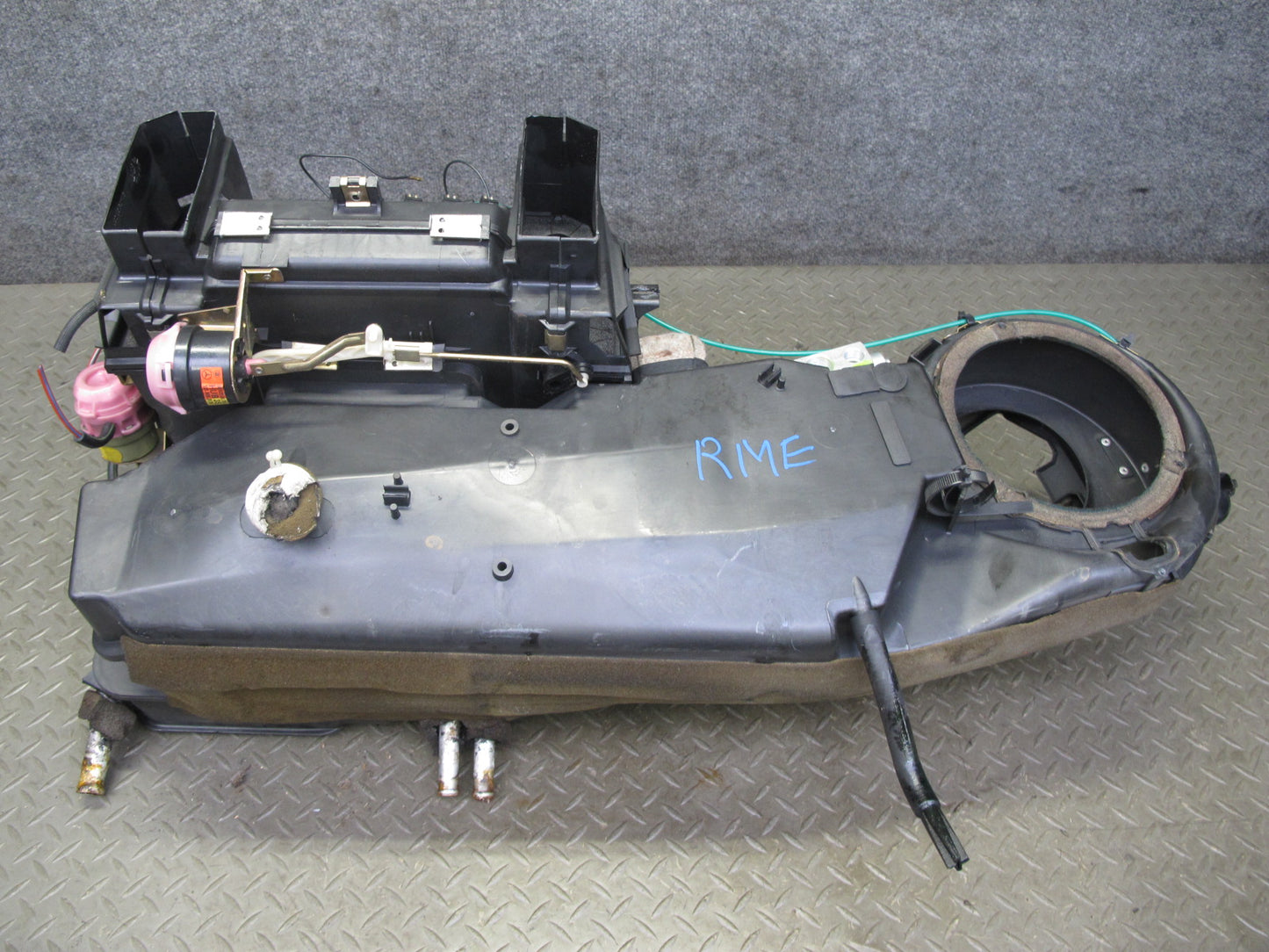 82-85 Mercedes W123 300D A/C Air Condition Evaporator Heater Climate Box OEM