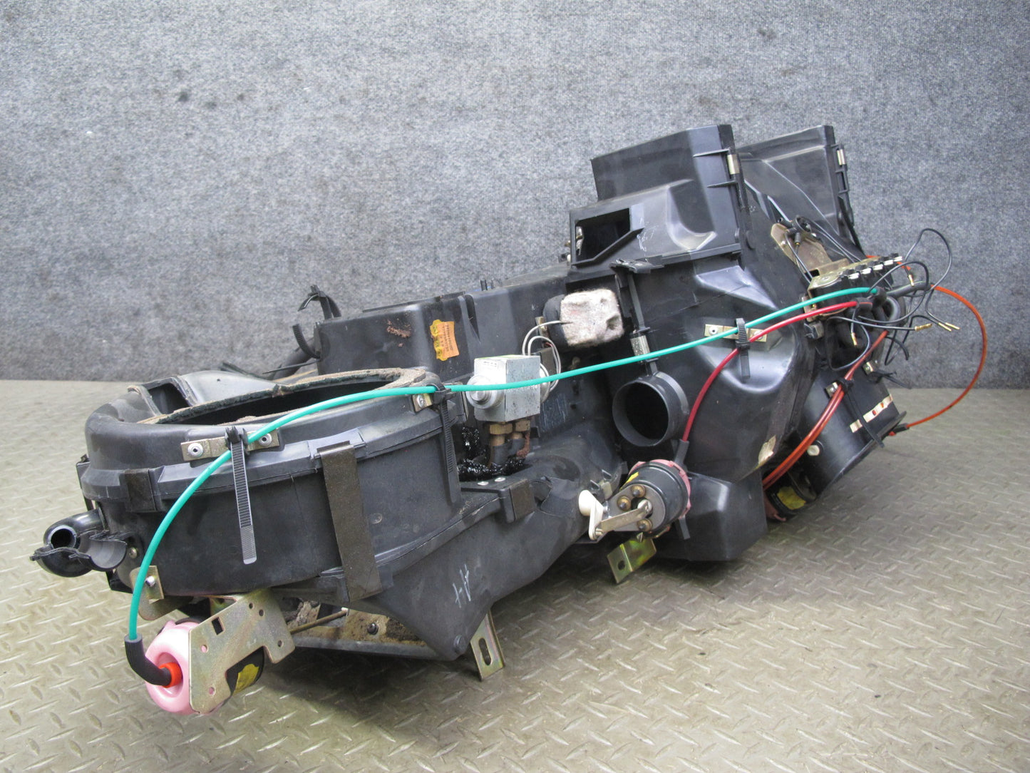 82-85 Mercedes W123 300D A/C Air Condition Evaporator Heater Climate Box OEM