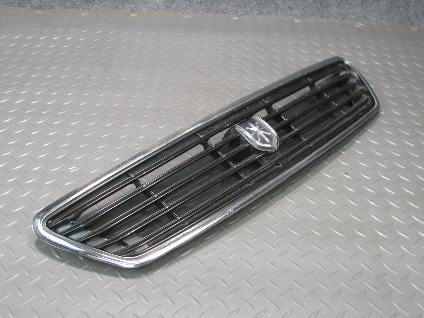 96-98 Toyota MARK2 JZX100 Tourer Front Radiator Exterior Grille OEM