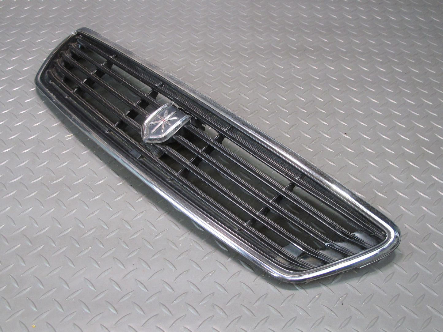 96-98 Toyota MARK2 JZX100 Tourer Front Radiator Exterior Grille OEM