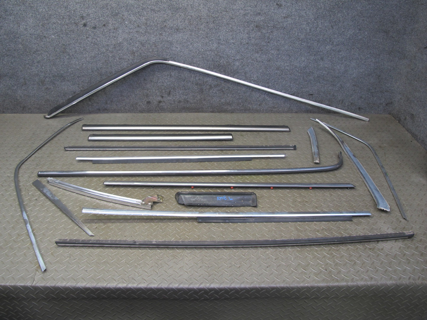 75-85 Mercedes W123 300D Sedan 16pcs Exterior Chrome Trim Cover Molding Set OEM