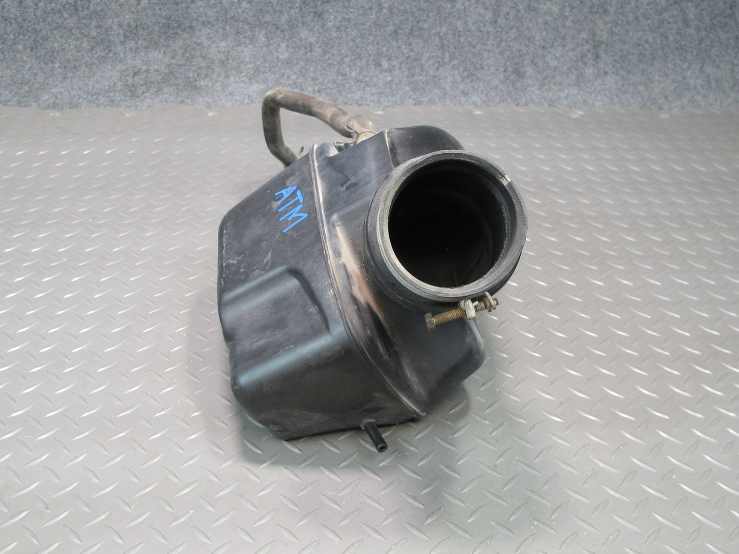 96-00 Toyota Cresta MARK2 JZX100 Air Intake Inlet Resonator 17860-46110 OEM