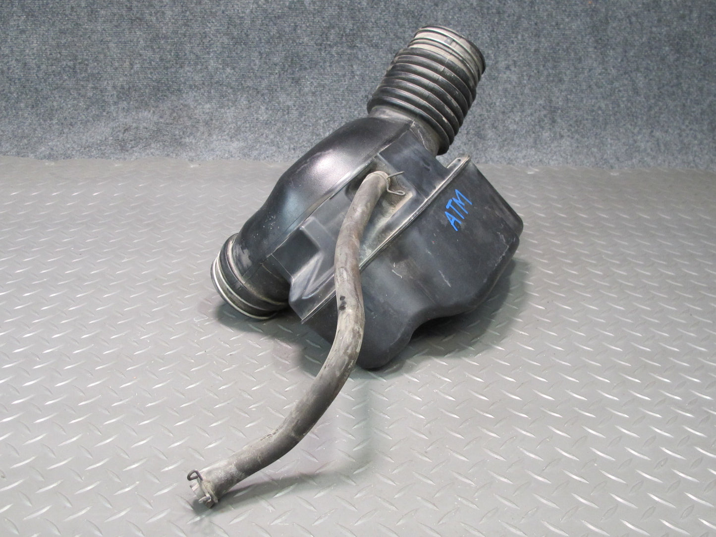 96-00 Toyota Cresta MARK2 JZX100 Air Intake Inlet Resonator 17860-46110 OEM