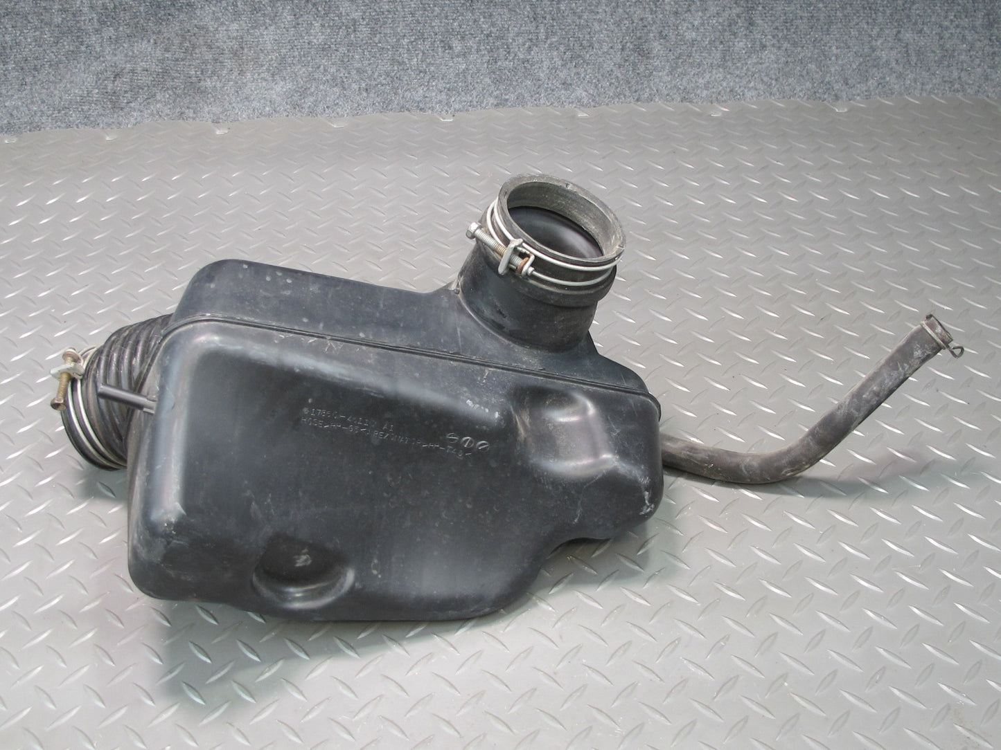 96-00 Toyota Cresta MARK2 JZX100 Air Intake Inlet Resonator 17860-46110 OEM