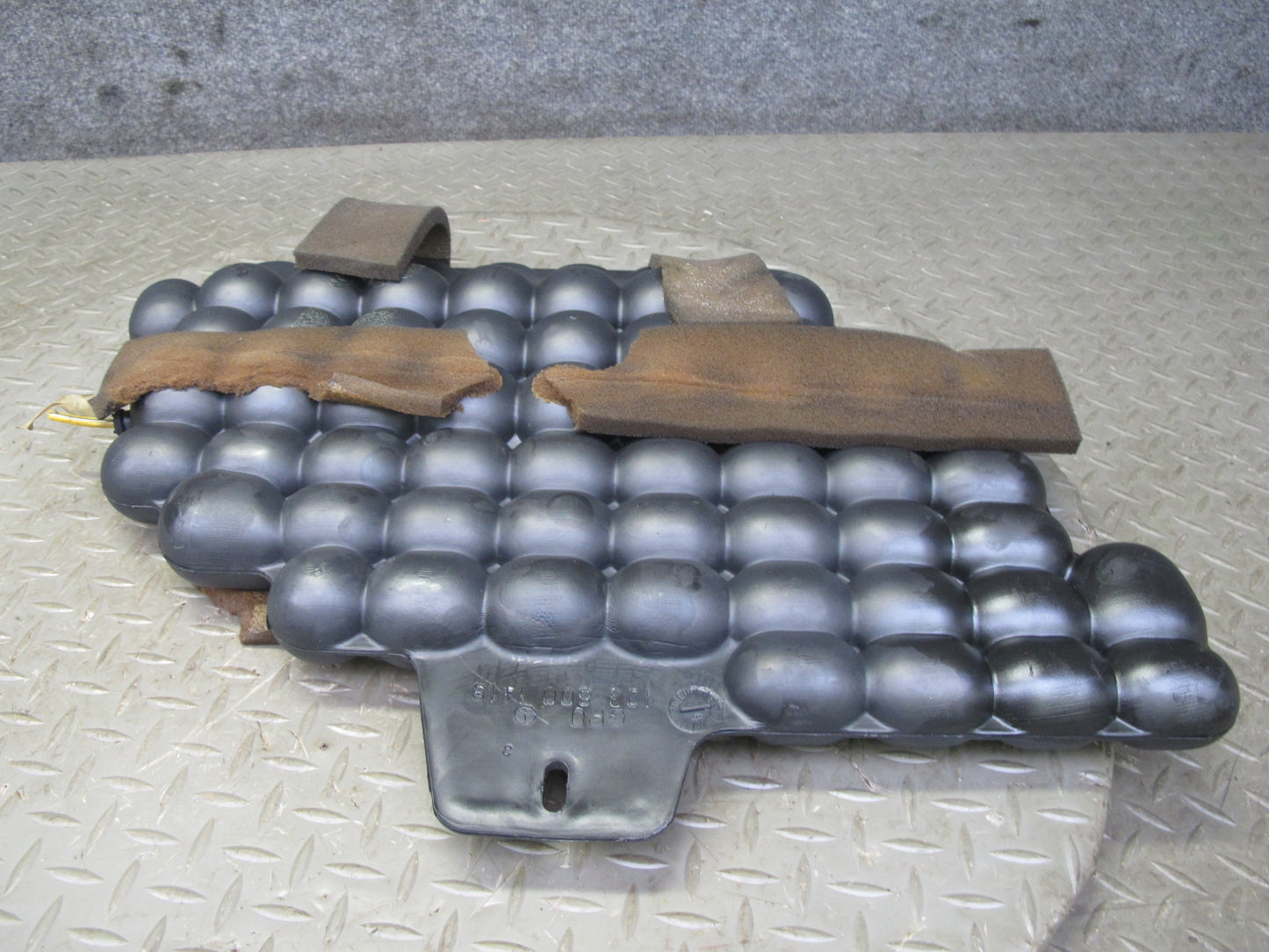 77-85 Mercedes W123 300D Vacuum Reservoir Tank 1238001419 OEM