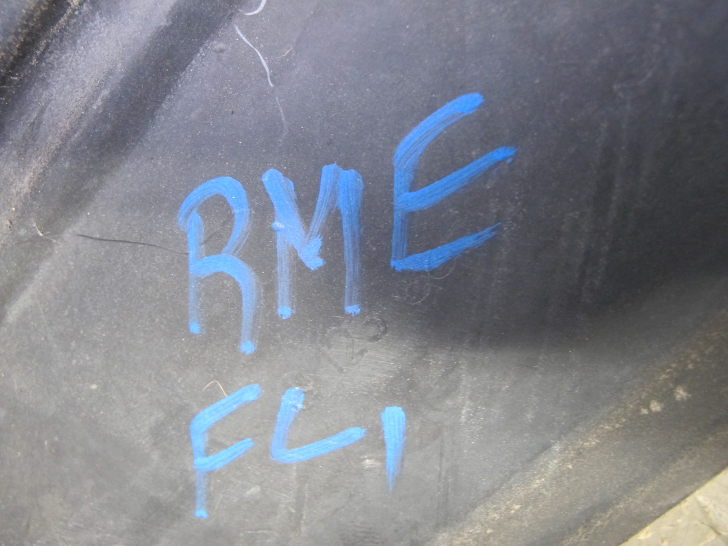 77-85 Mercedes W123 Front Left & Right Bumper Corner Rubber END Trim Set OEM