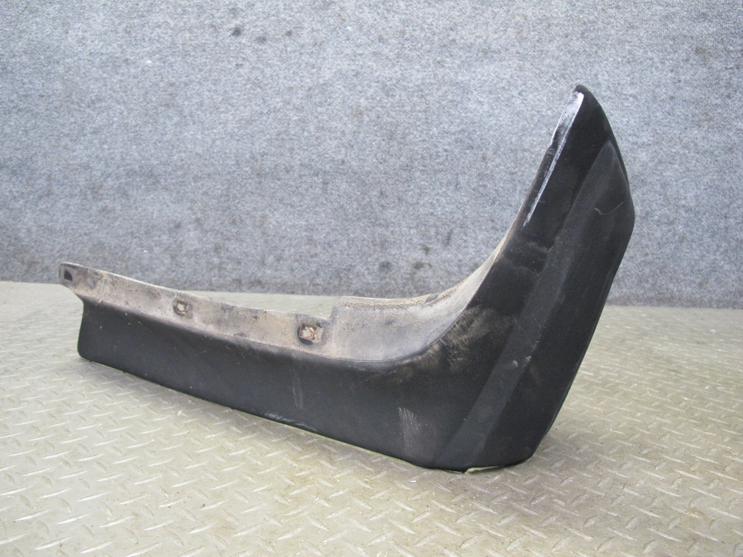77-85 Mercedes W123 Front Left & Right Bumper Corner Rubber END Trim Set OEM