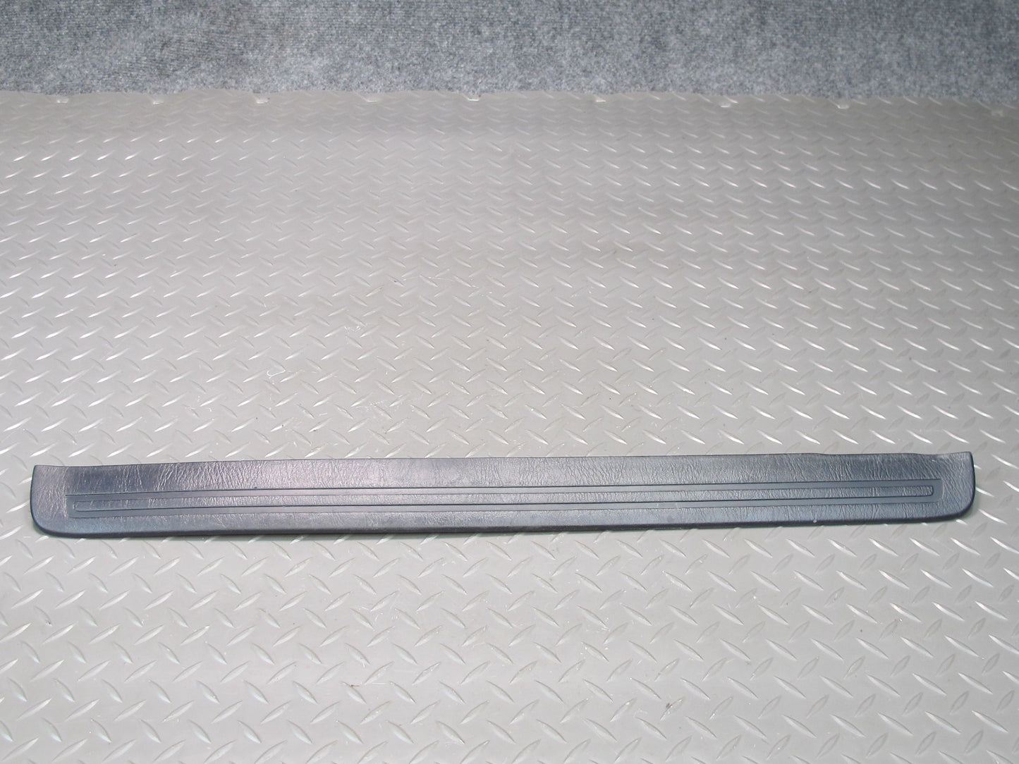 96-00 Toyota MARK2 JZX100 Set of 4 Front & Rear Door Scuff Sill Plate Trim OEM