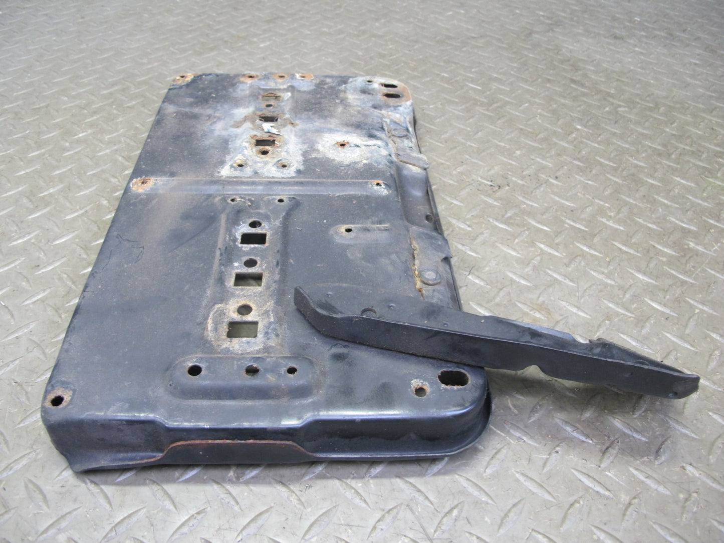77-85 Mercedes W123 300D Sedan Battery Tray w Mount OEM