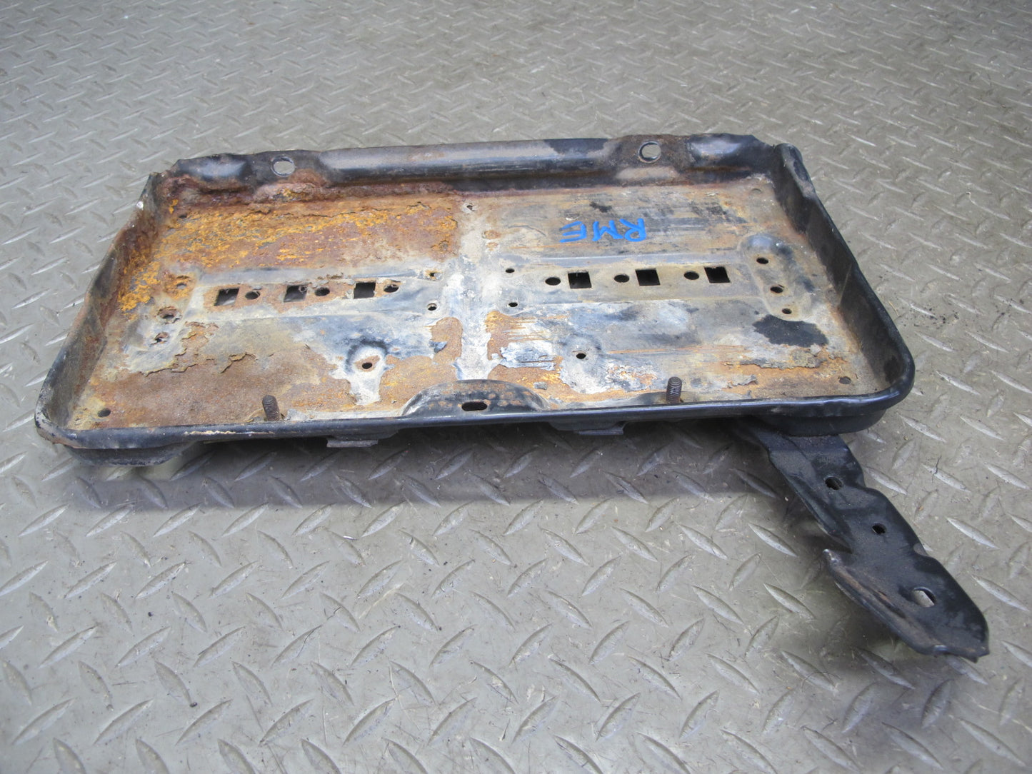 77-85 Mercedes W123 300D Sedan Battery Tray w Mount OEM