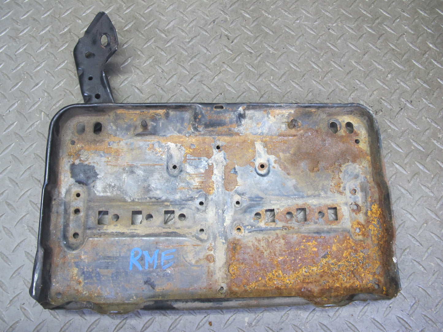 77-85 Mercedes W123 300D Sedan Battery Tray w Mount OEM