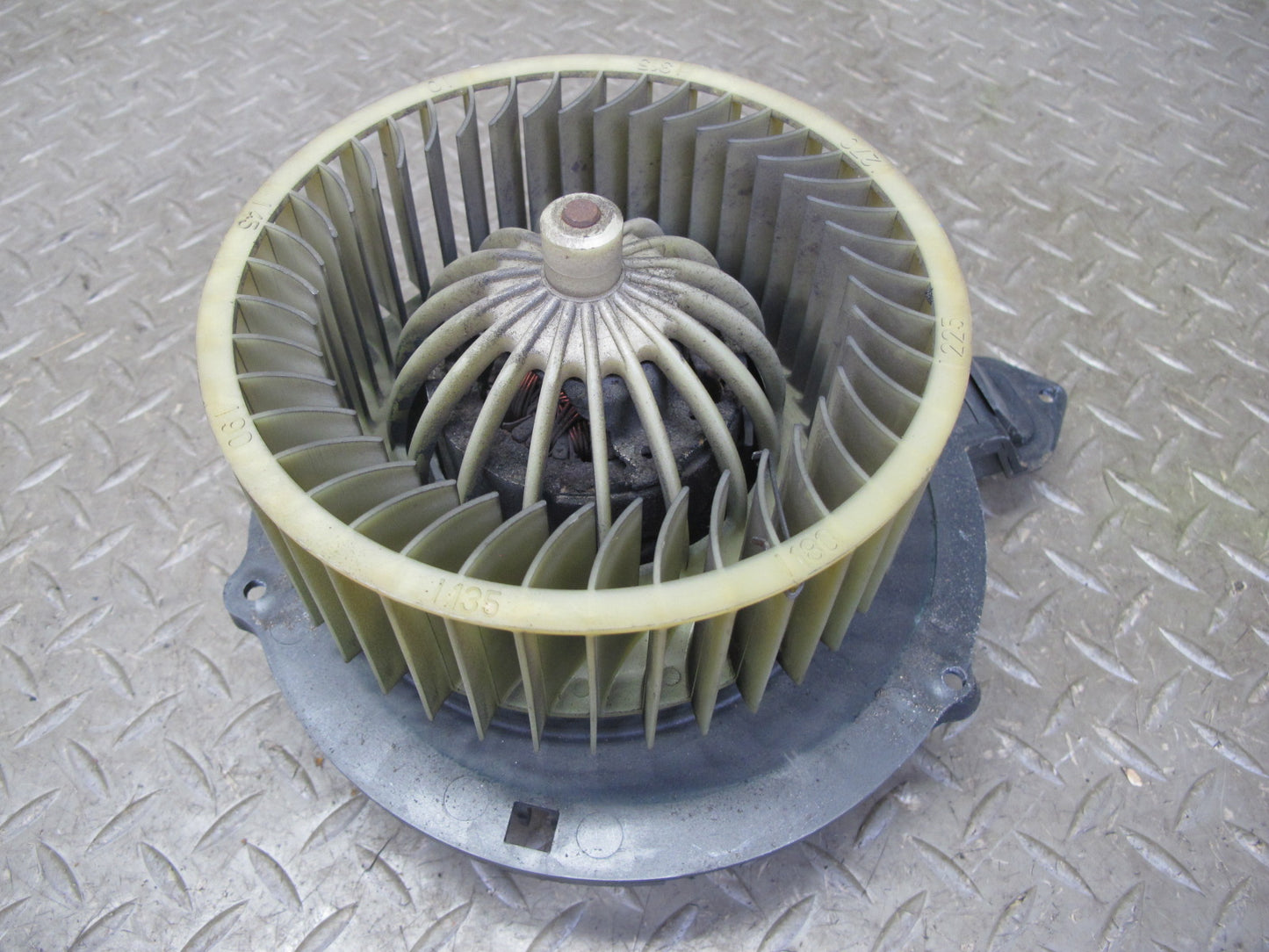 75-85 Mercedes W123 300D A/C Heater Blower Motor Fan OEM
