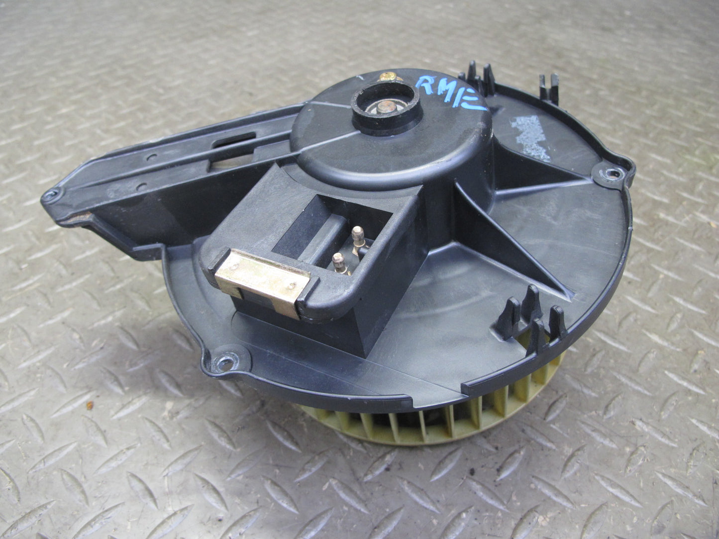 75-85 Mercedes W123 300D A/C Heater Blower Motor Fan OEM