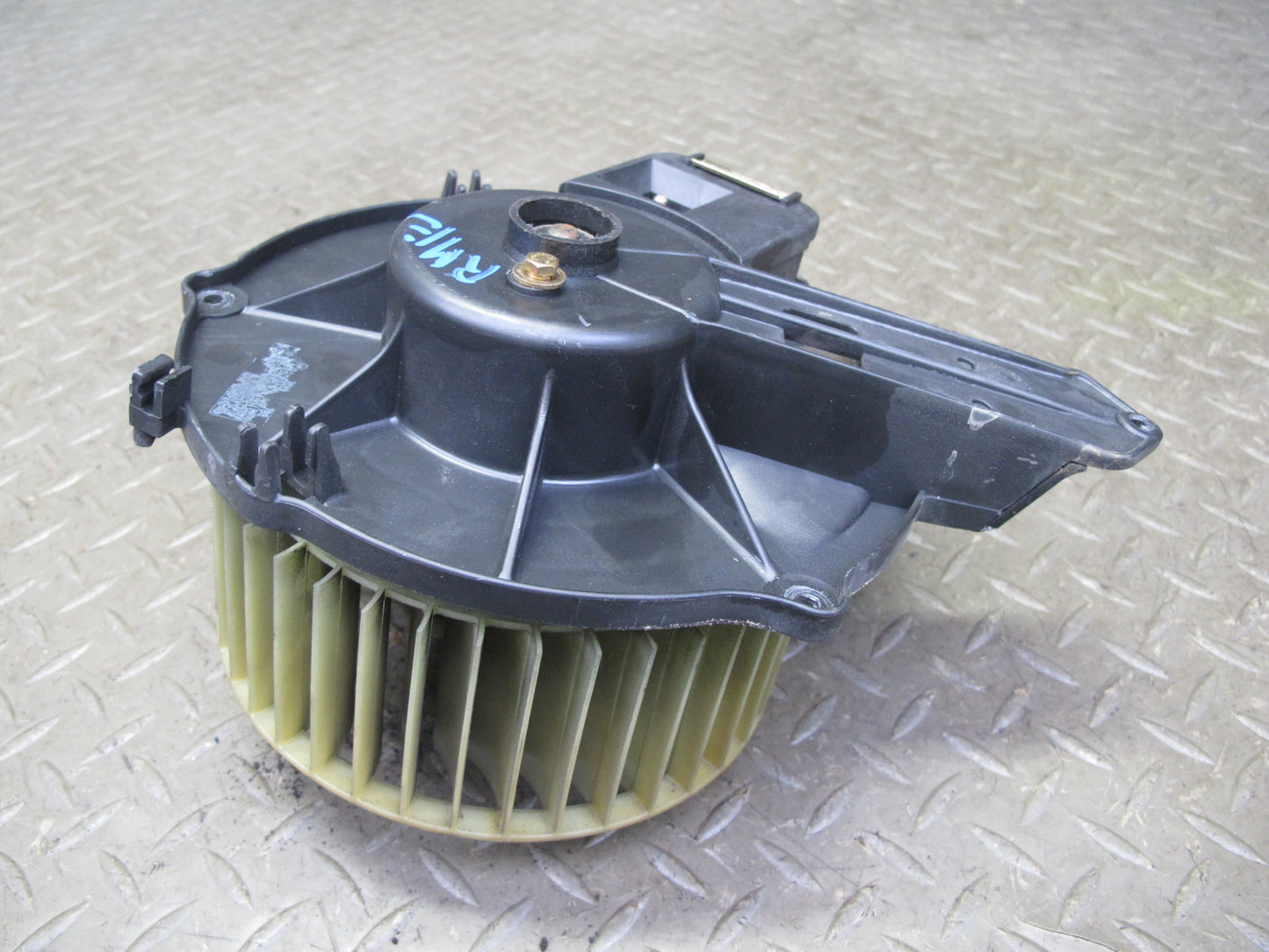 75-85 Mercedes W123 300D A/C Heater Blower Motor Fan OEM