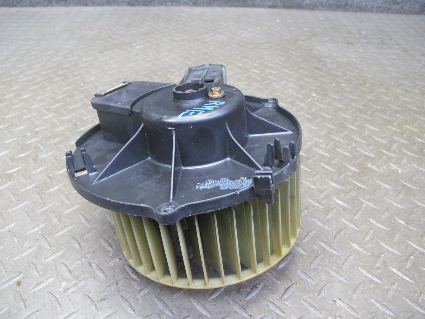 75-85 Mercedes W123 300D A/C Heater Blower Motor Fan OEM