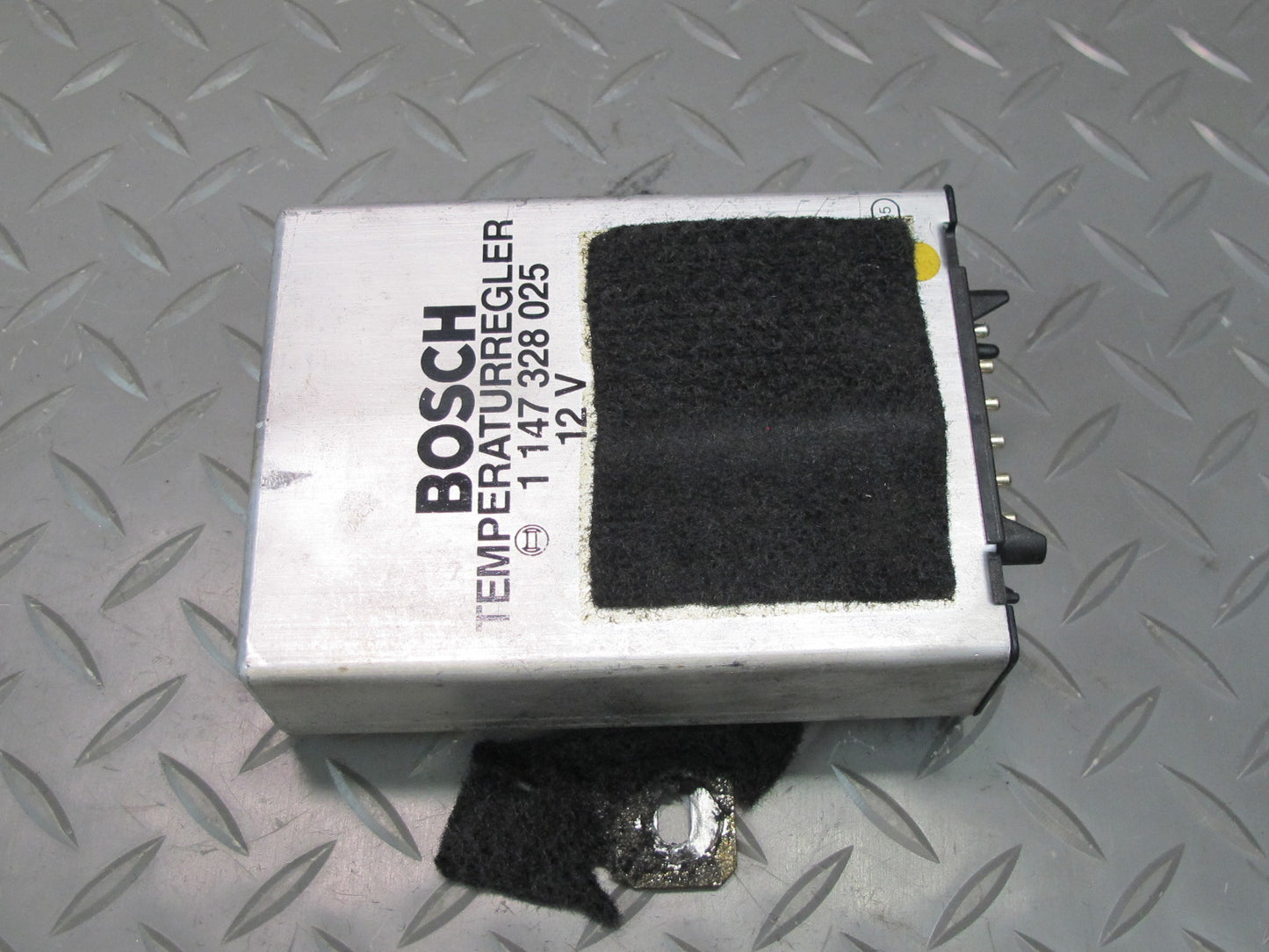 82-85 Mercedes W123 300D Temperature Regulator Hvac Control Module OEM