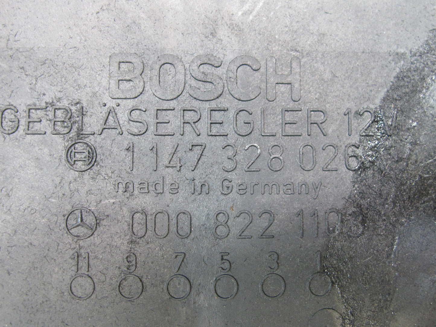 75-85 Mercedes W123 300D A/C Heater Blower Motor Regulator Module 1147328026 OEM