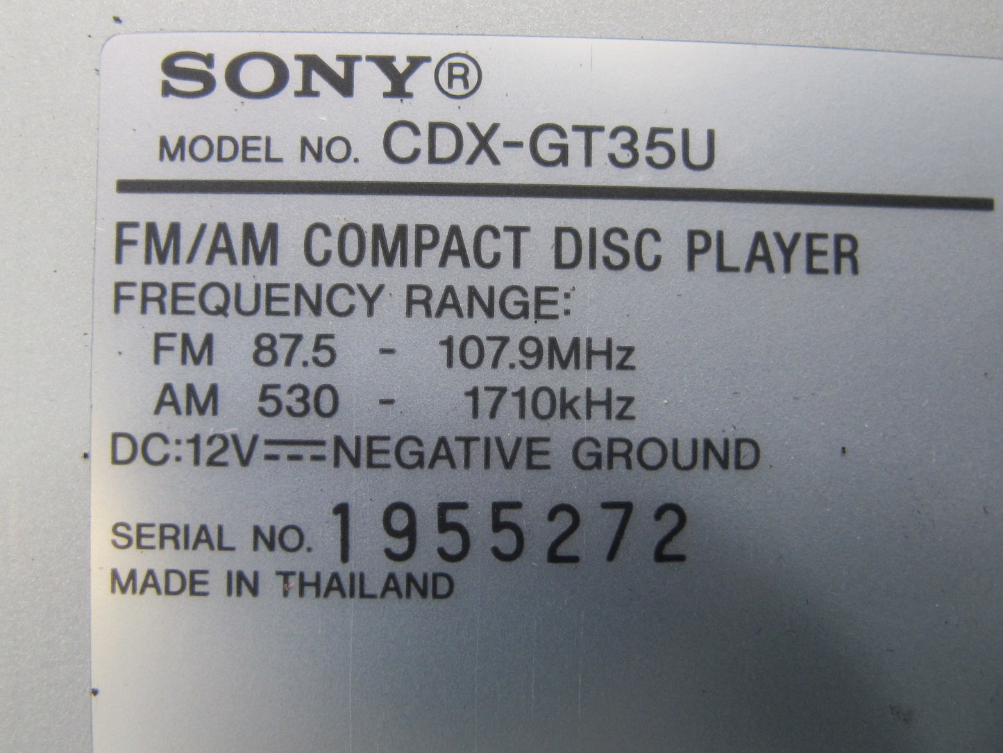 Sony CDX-GT35U AM FM Radio CD MP3 Player w USB & AUX