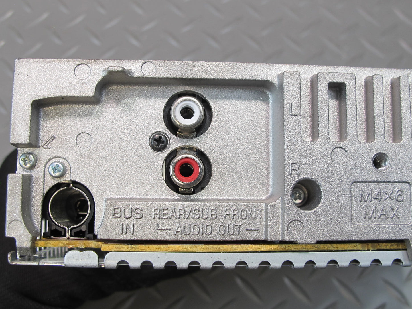 Sony CDX-GT35U AM FM Radio CD MP3 Player w USB & AUX