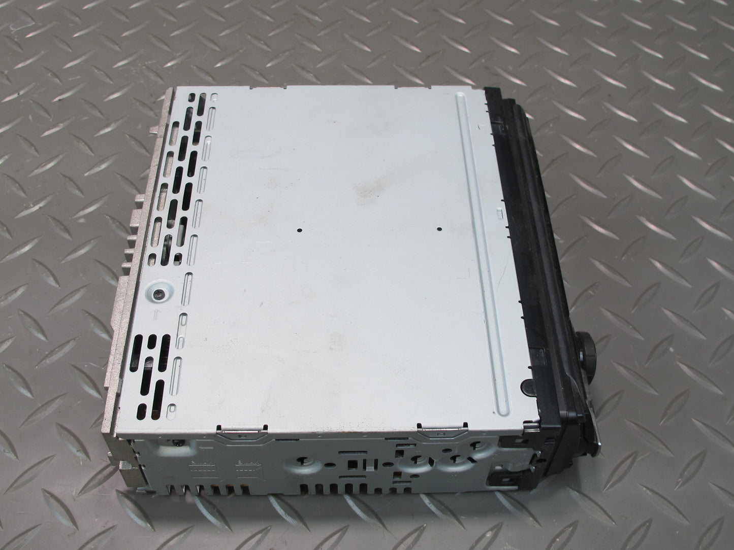 Sony CDX-GT35U AM FM Radio CD MP3 Player w USB & AUX