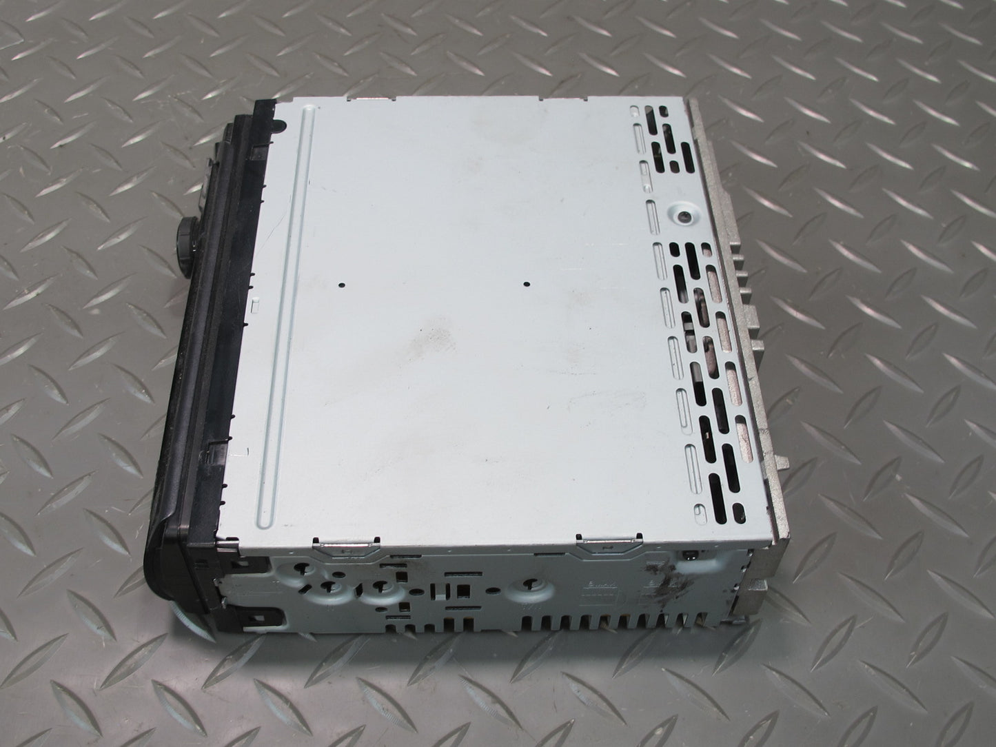 Sony CDX-GT35U AM FM Radio CD MP3 Player w USB & AUX