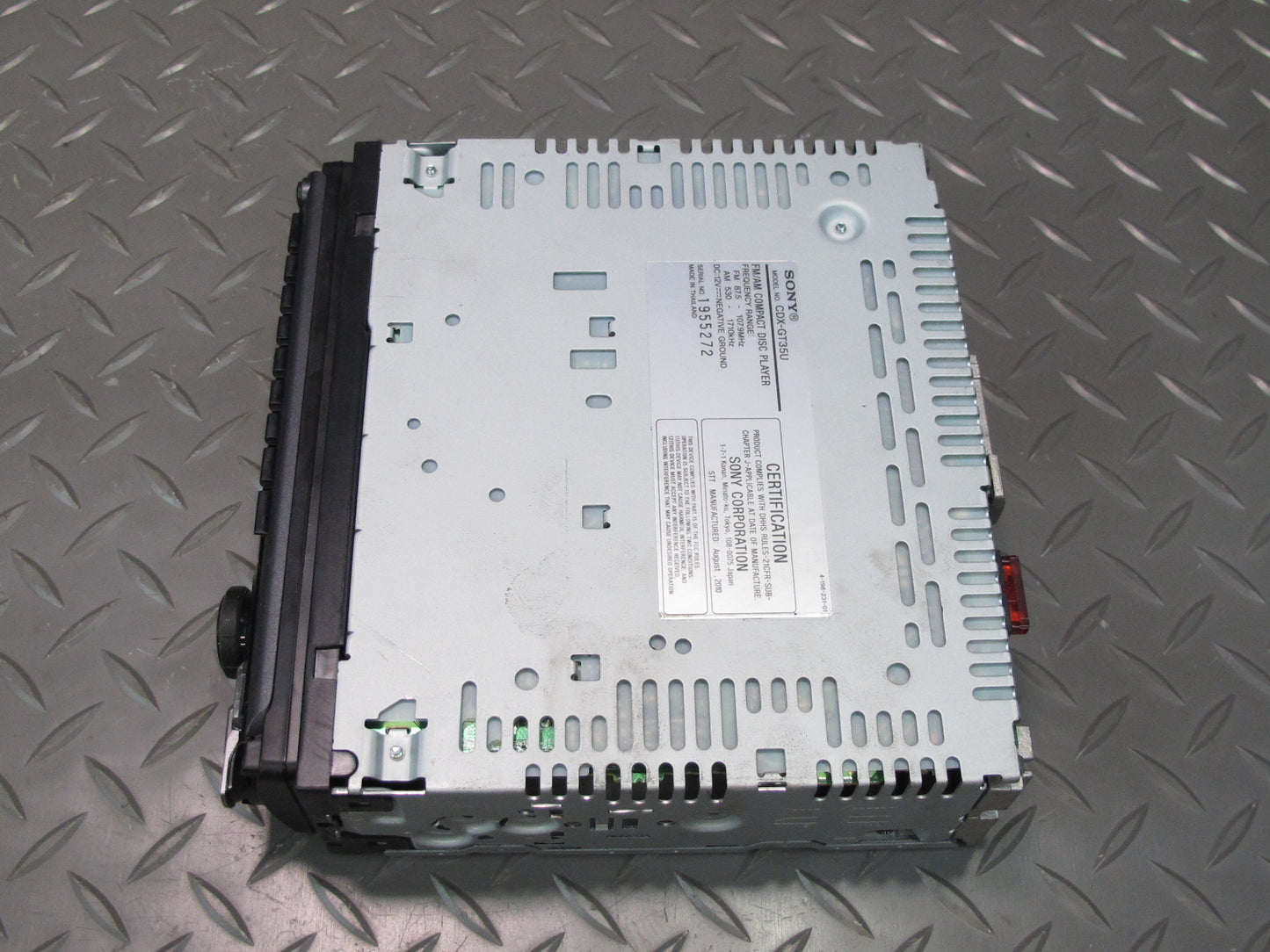 Sony CDX-GT35U AM FM Radio CD MP3 Player w USB & AUX