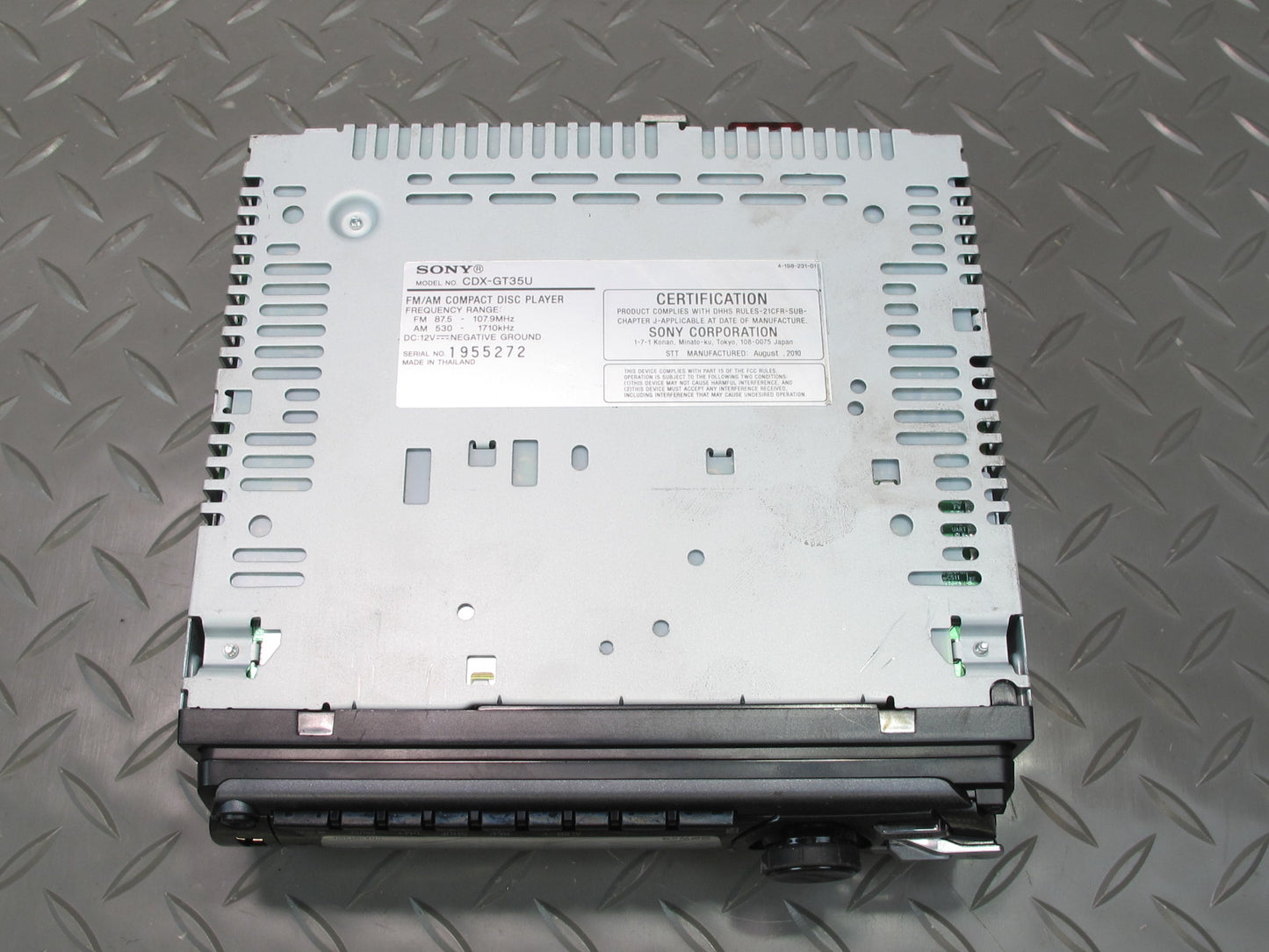 Sony CDX-GT35U AM FM Radio CD MP3 Player w USB & AUX