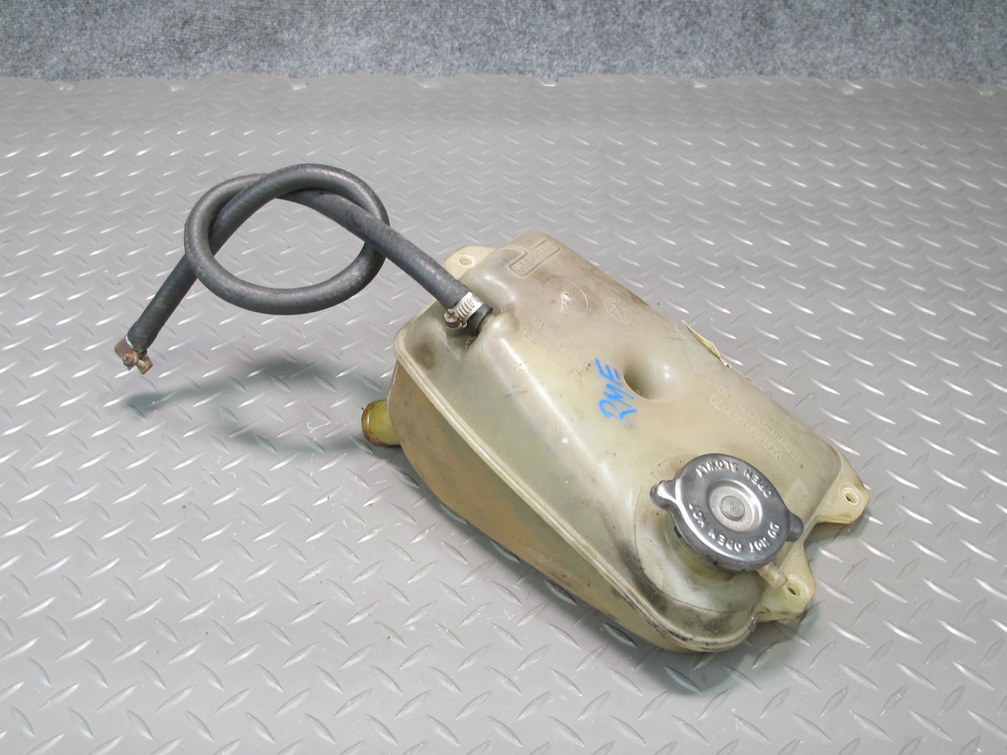 81-85 Mercedes W123 300D Engine Coolant Expansion Overflow Reservoir Tank OEM