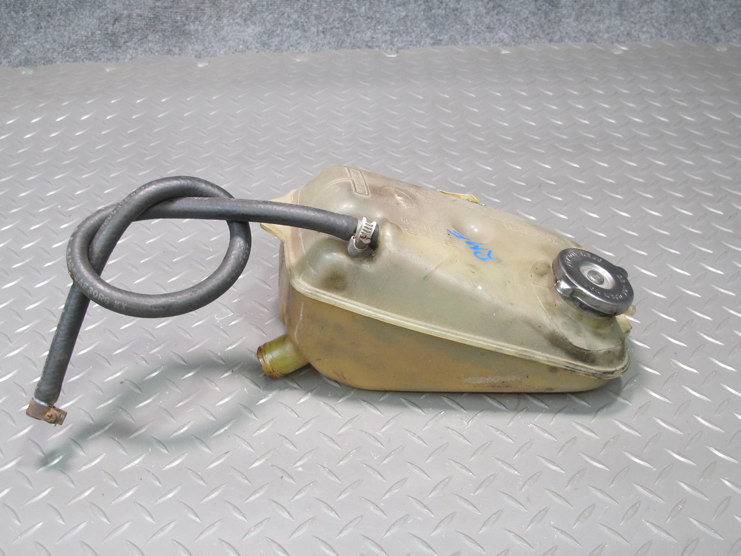 81-85 Mercedes W123 300D Engine Coolant Expansion Overflow Reservoir Tank OEM