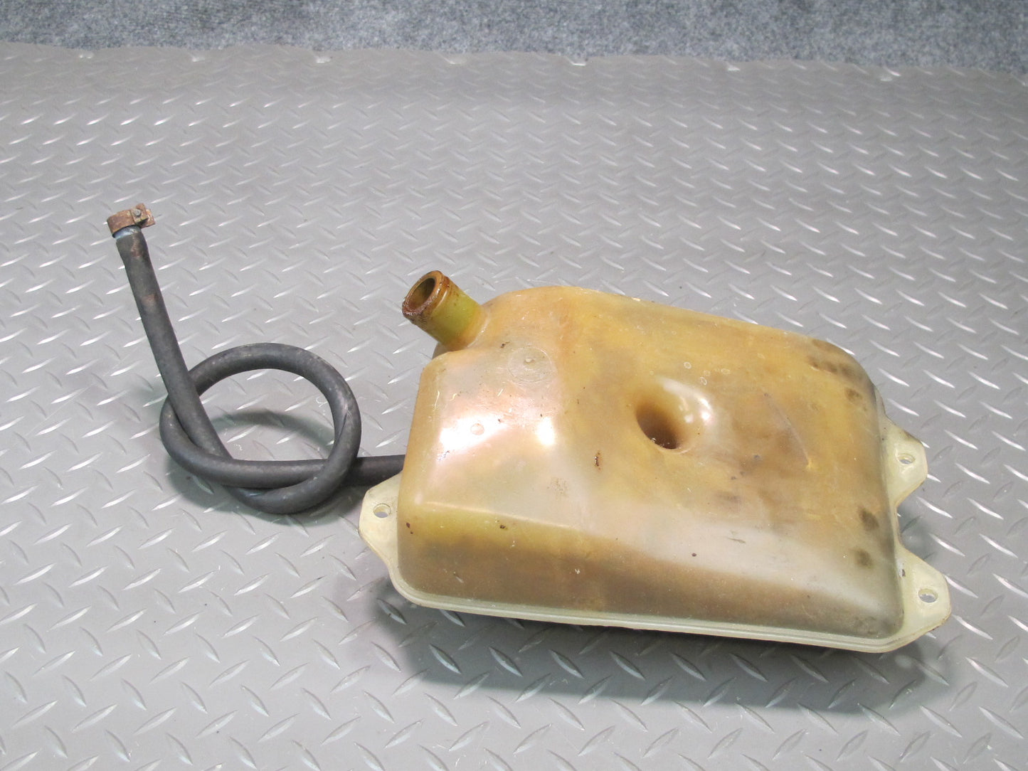 81-85 Mercedes W123 300D Engine Coolant Expansion Overflow Reservoir Tank OEM