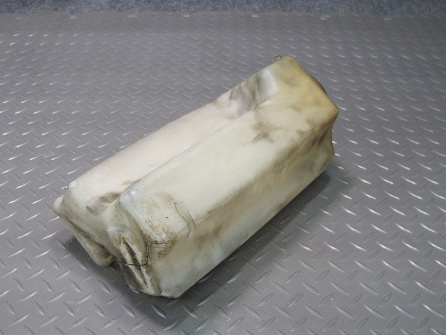 75-85 Mercedes W123 300D Windshield Washer Fluid Reservoir Tank w Pump OEM