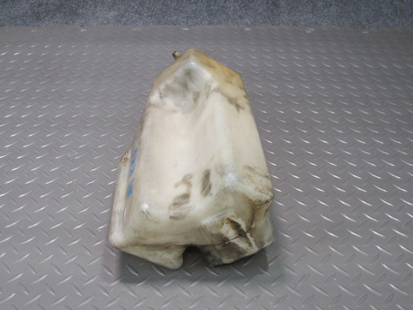 75-85 Mercedes W123 300D Windshield Washer Fluid Reservoir Tank w Pump OEM