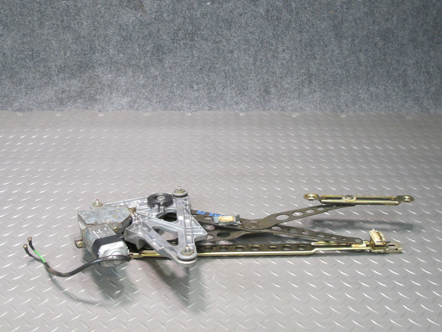 77-85 Mercedes W123 300D Front Right Door Window Regulator w Motor OEM