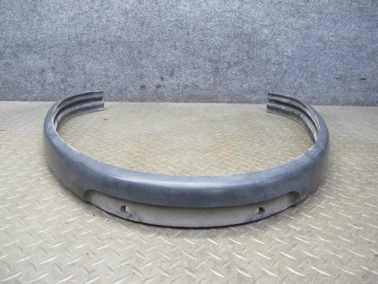 77-85 Mercedes W123 Front Bumper Impact Strip Rubber Trim Cover Pad OEM