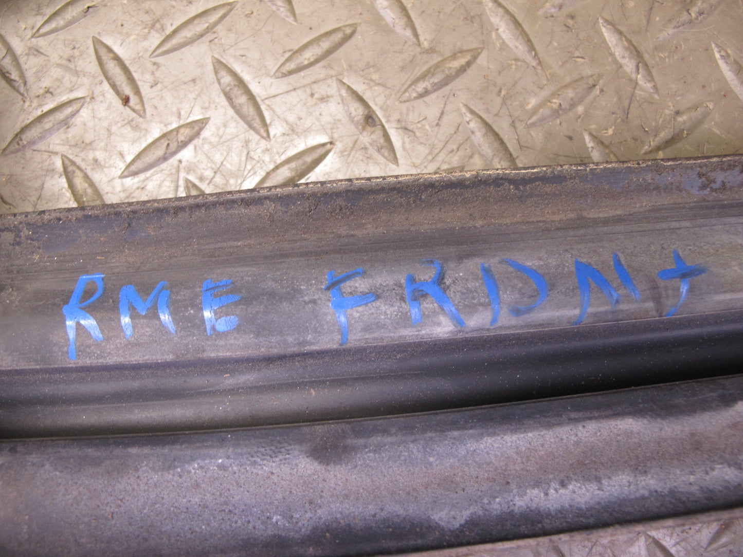 77-85 Mercedes W123 Front Bumper Impact Strip Rubber Trim Cover Pad OEM