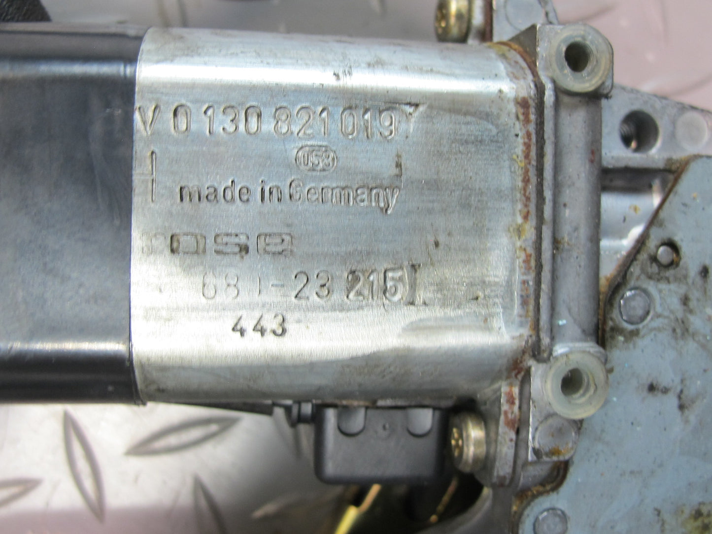 77-85 Mercedes W123 300D Front Right Door Window Regulator w Motor OEM