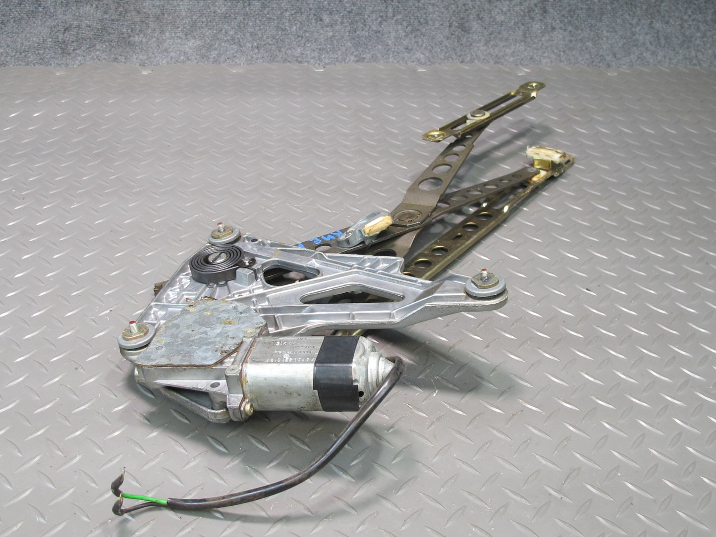 77-85 Mercedes W123 300D Front Right Door Window Regulator w Motor OEM