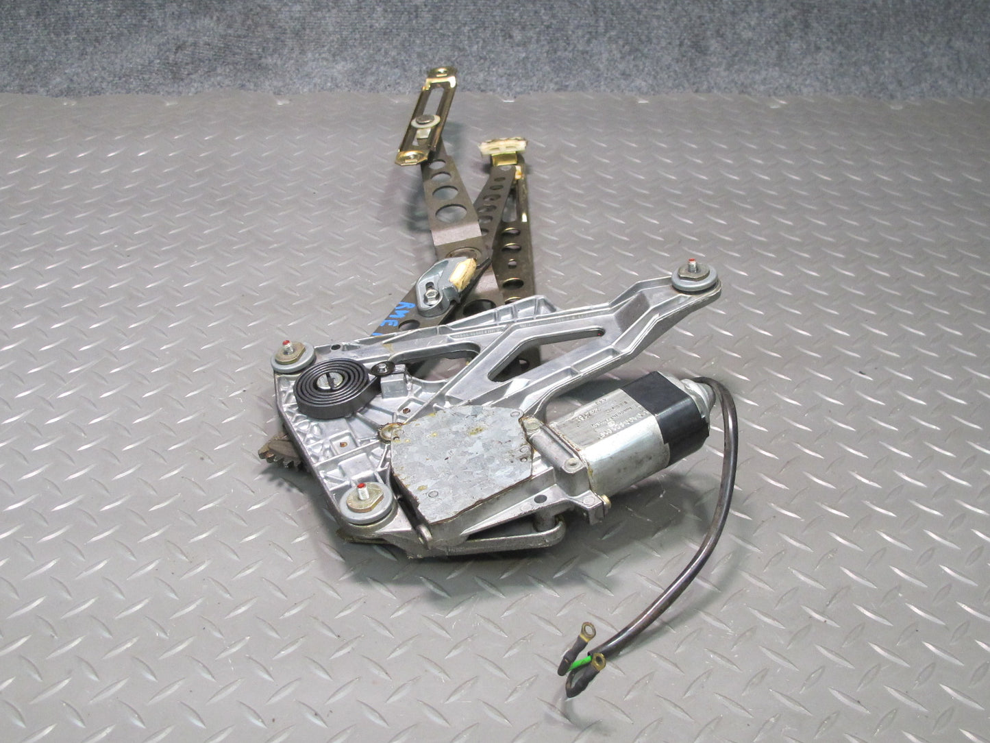 77-85 Mercedes W123 300D Front Right Door Window Regulator w Motor OEM