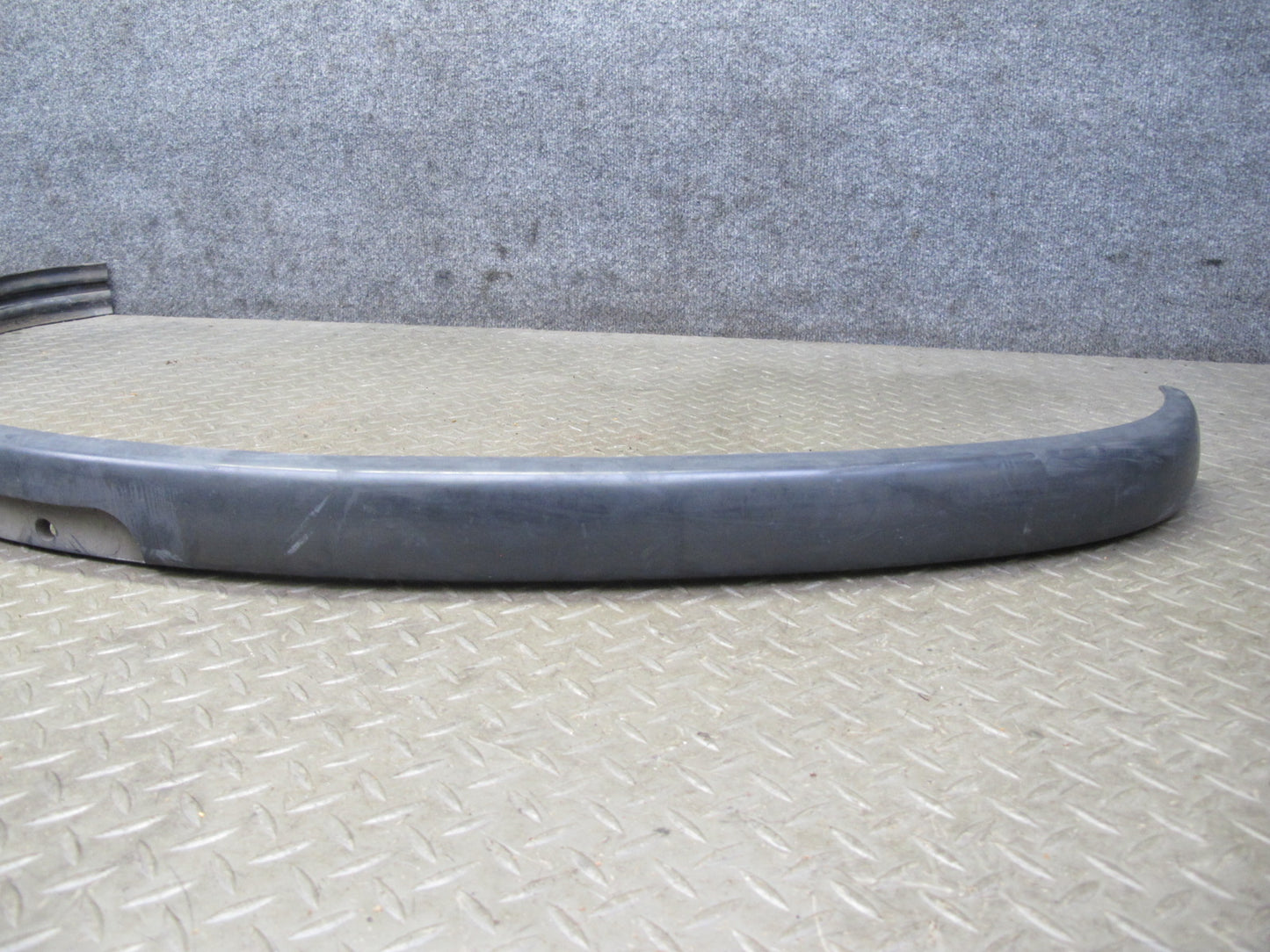 77-85 Mercedes W123 Front Bumper Impact Strip Rubber Trim Cover Pad OEM