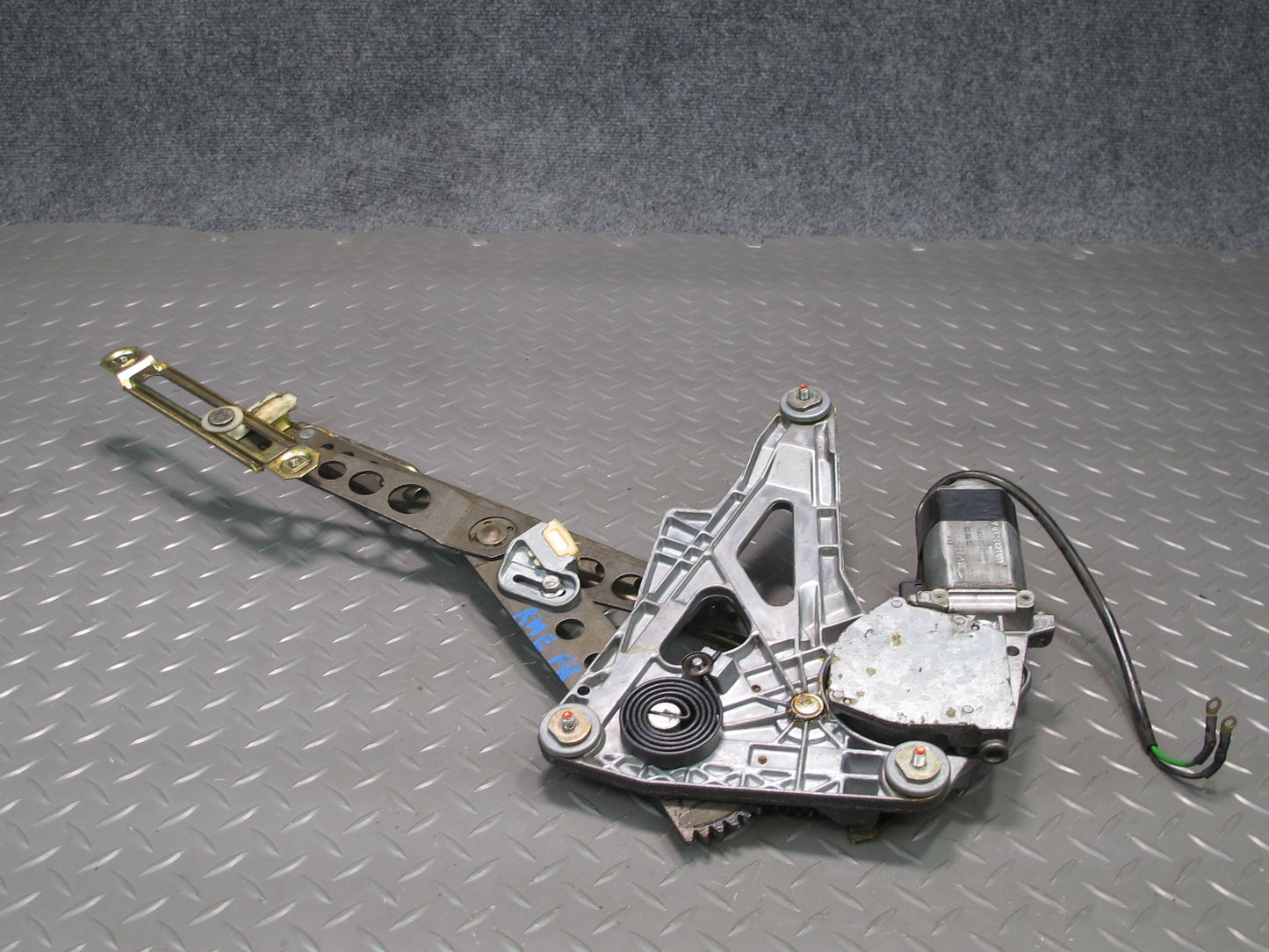 77-85 Mercedes W123 300D Front Right Door Window Regulator w Motor OEM