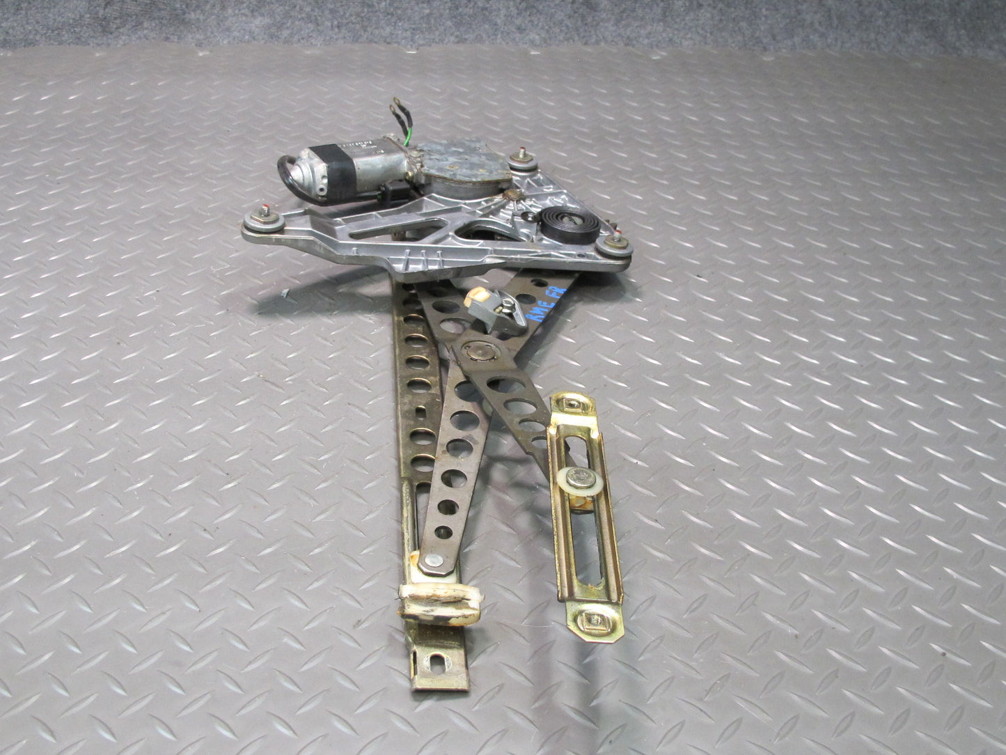 77-85 Mercedes W123 300D Front Right Door Window Regulator w Motor OEM