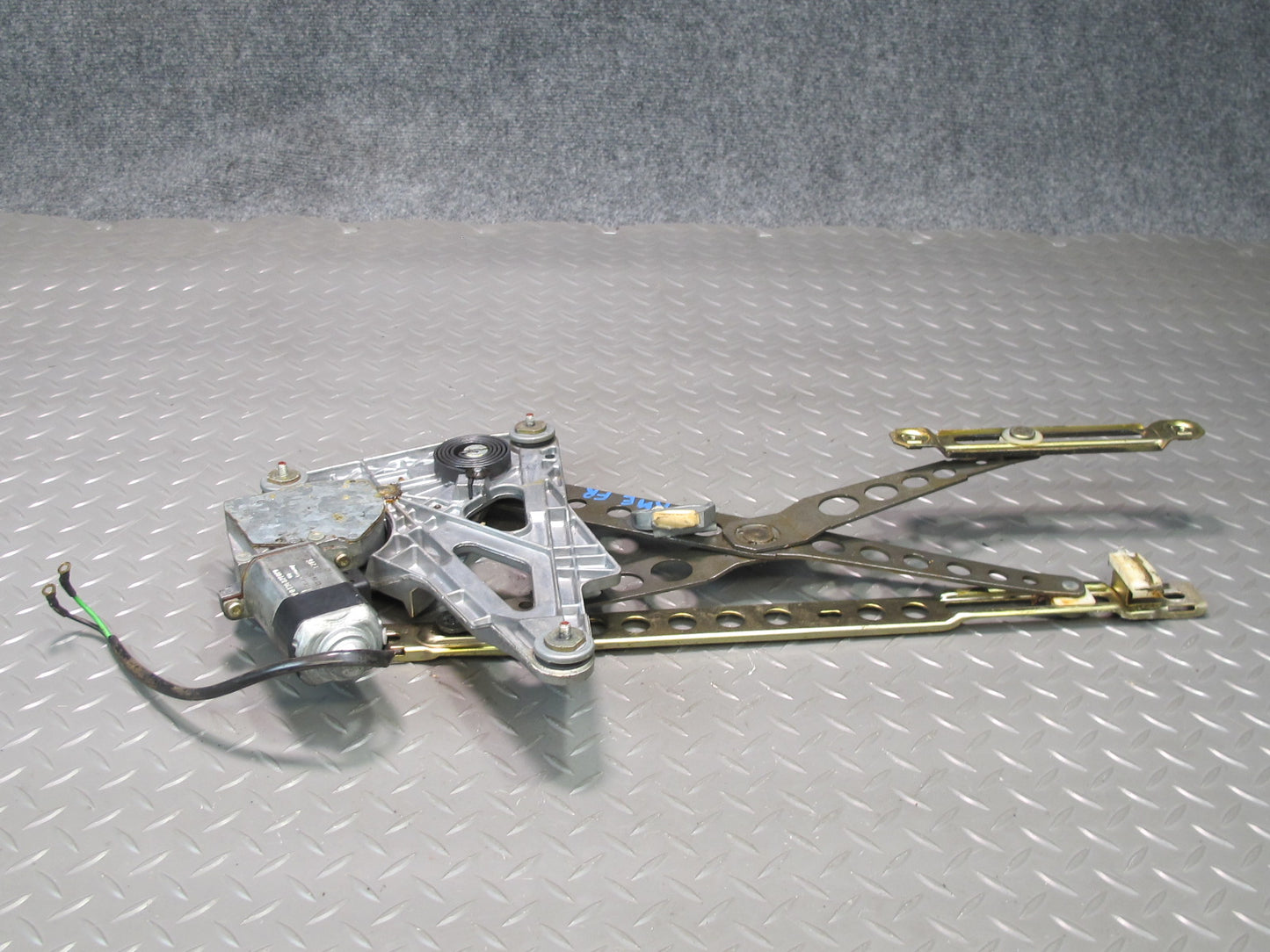 77-85 Mercedes W123 300D Front Right Door Window Regulator w Motor OEM