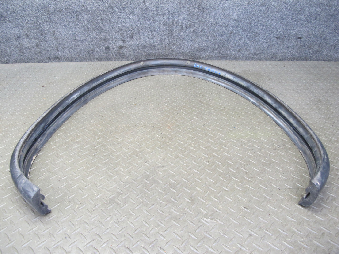 77-85 Mercedes W123 Front Bumper Impact Strip Rubber Trim Cover Pad OEM