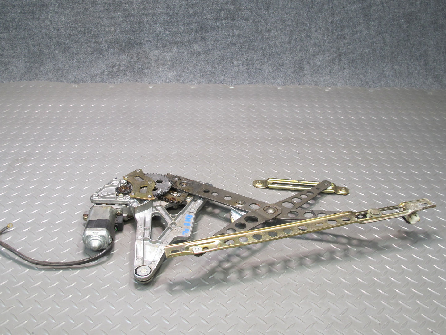 77-85 Mercedes W123 300D Front Left Door Window Regulator w Motor OEM