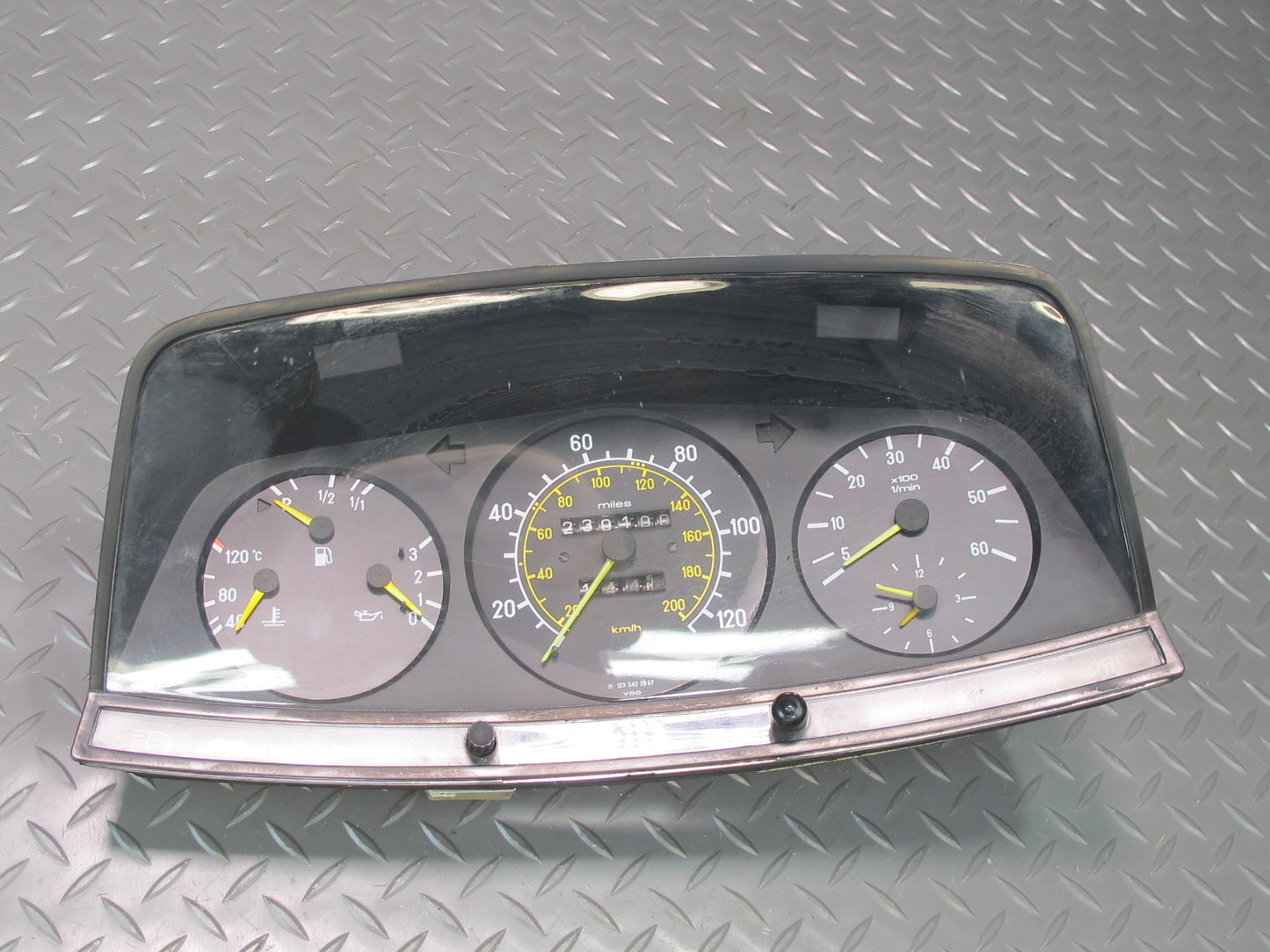 1984 Mercedes W123 300D Diesel A/T Instrument Cluster Gauge Speedometer OEM