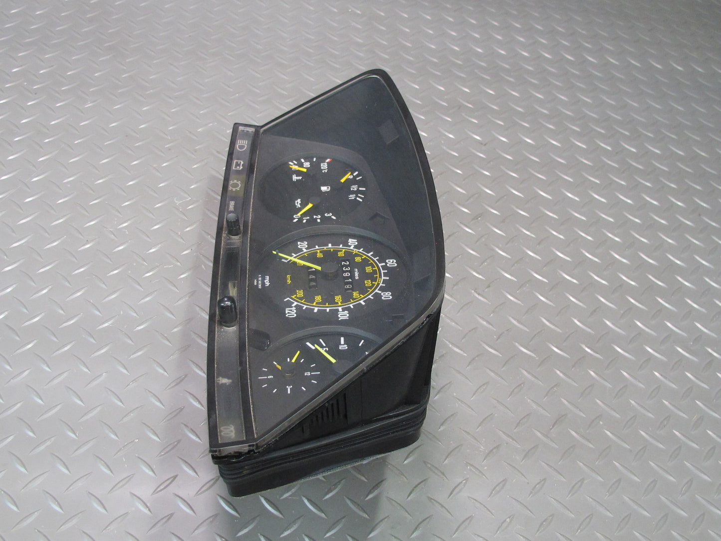 1984 Mercedes W123 300D Diesel A/T Instrument Cluster Gauge Speedometer OEM