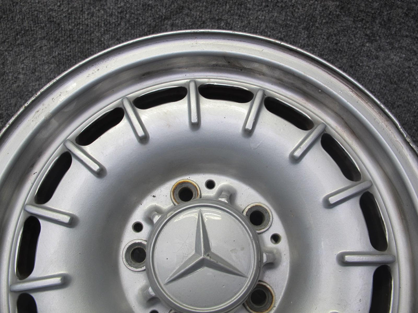 75-85 Mercedes W123 300D Set of 4 Factory 14" R14 Alloy Wheel Rim 14x6J ET30 OEM
