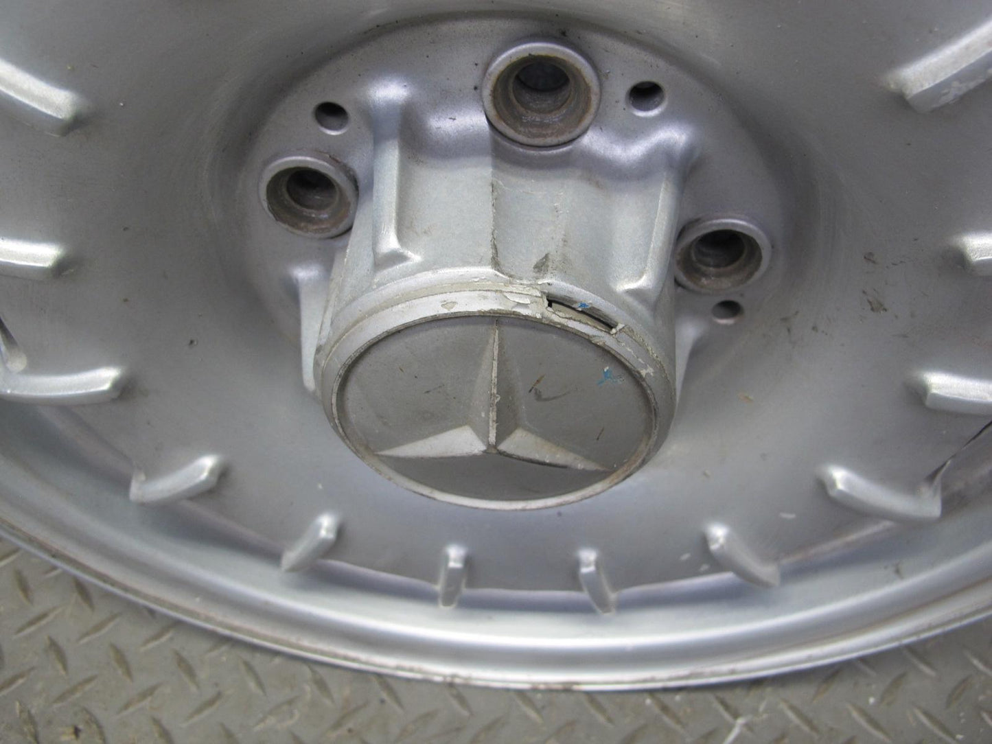 75-85 Mercedes W123 300D Set of 4 Factory 14" R14 Alloy Wheel Rim 14x6J ET30 OEM