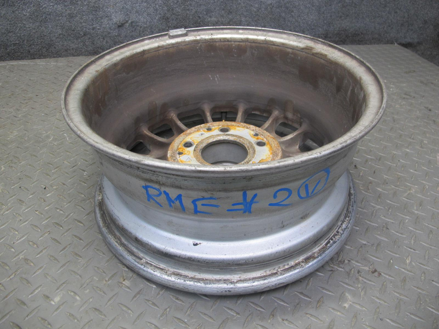 75-85 Mercedes W123 300D Set of 4 Factory 14" R14 Alloy Wheel Rim 14x6J ET30 OEM